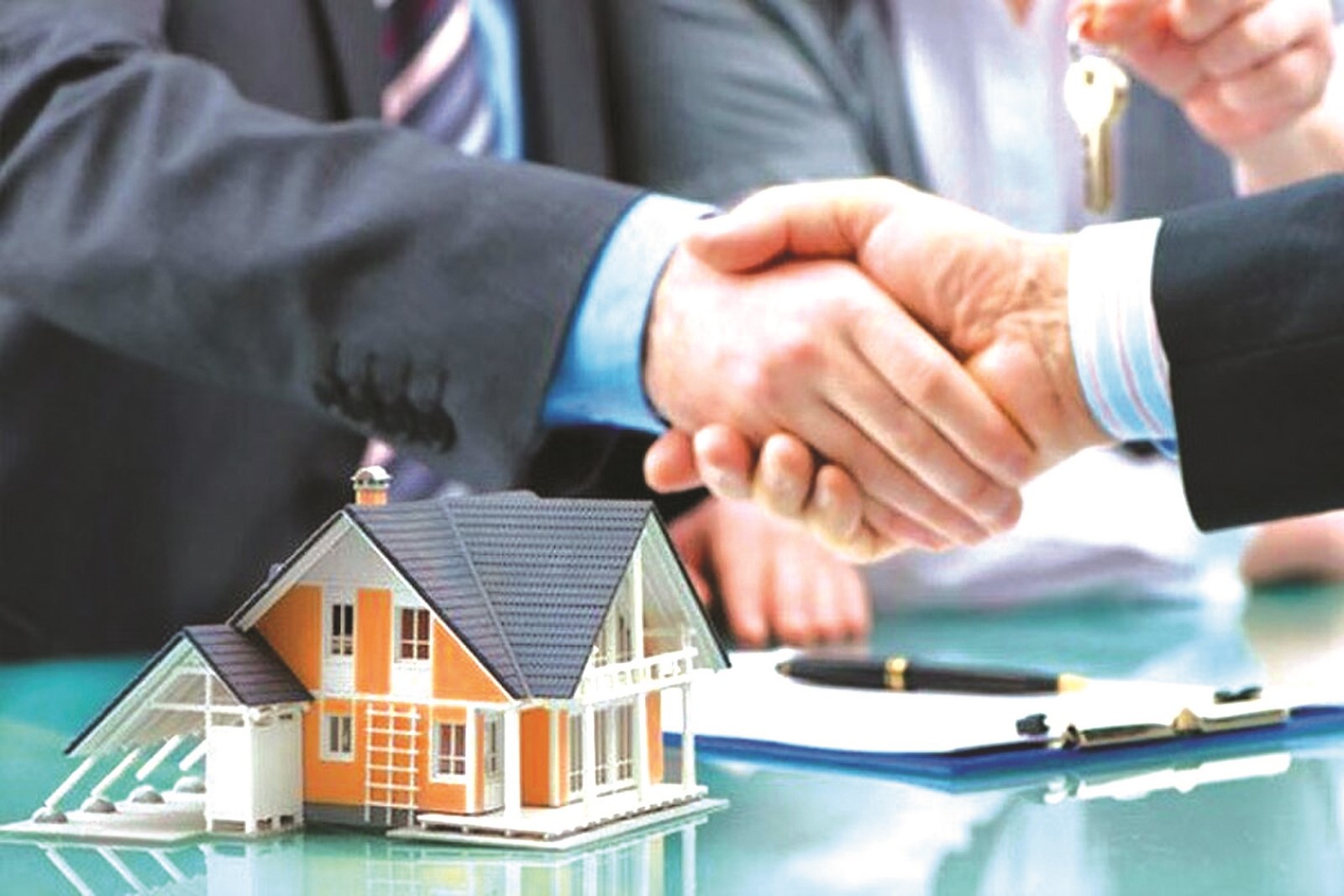 TOP 10 ý tưởng kinh doanh không cần vốn được quan tâm nhất hiện nay 15 Môi giới bất động sản - Những ý tưởng kinh doanh hot không đòi hỏi đầu tư vốn ban đầu